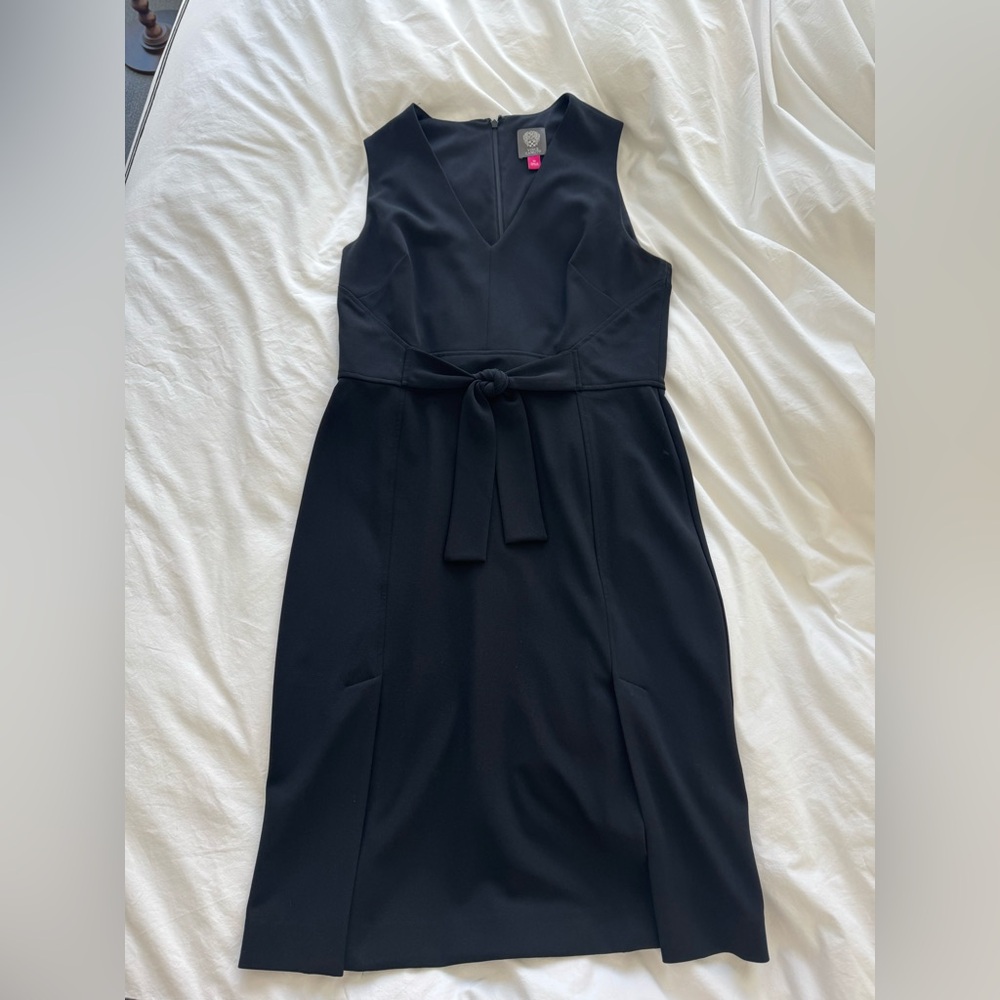Vince Camuto Black Sleeveless V-Neck Tie-Waist Midi Dress